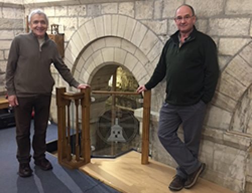 GLASSCRAFT RINGS ALL THE RIGHT BELLS FOR SELBY ABBEY